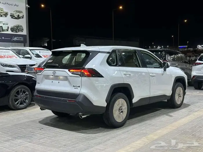 تويوتا راف فور LE 4X4 ستاندر بنزين 2025 7