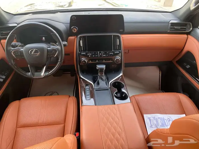 لكزس LX600 VIP 2024 زيتي سعودي 9
