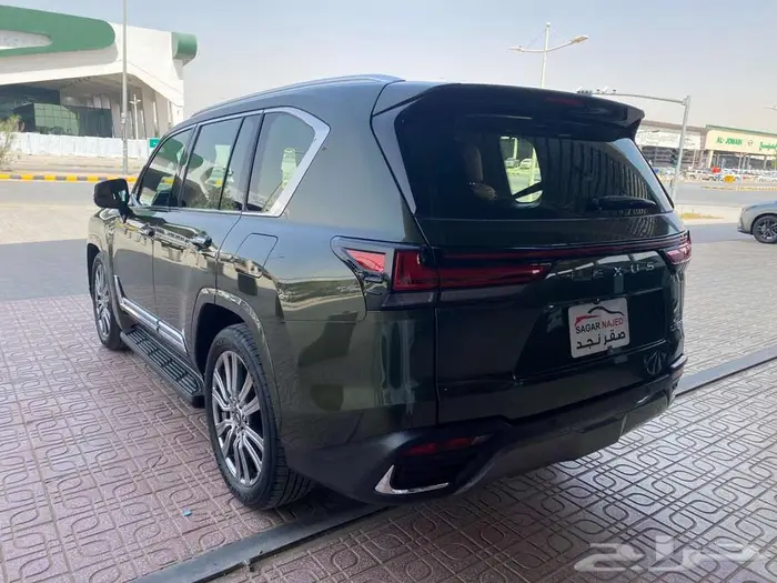 لكزس LX600 VIP 2024 زيتي سعودي 5