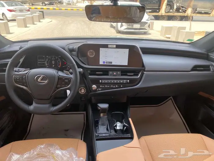 لكزس ES250 2025 استاندر الساير كويتي 16