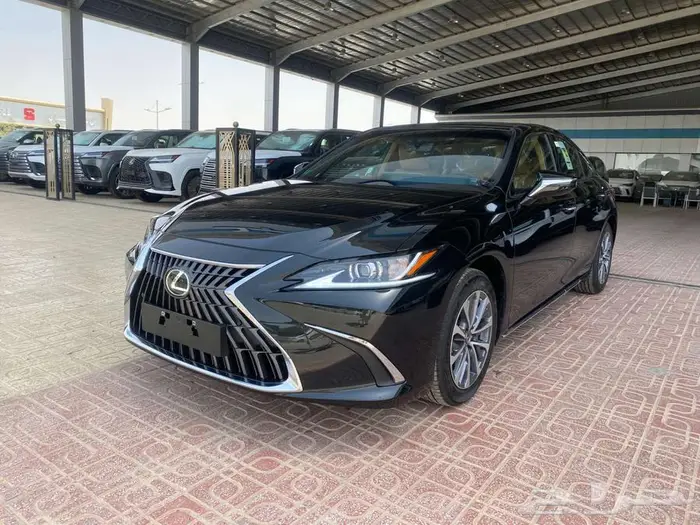 لكزس ES250 2025 استاندر الساير كويتي 9
