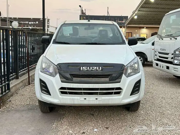 ايسوزو ديماكس غماره دبل حوض فيبر 2025 1