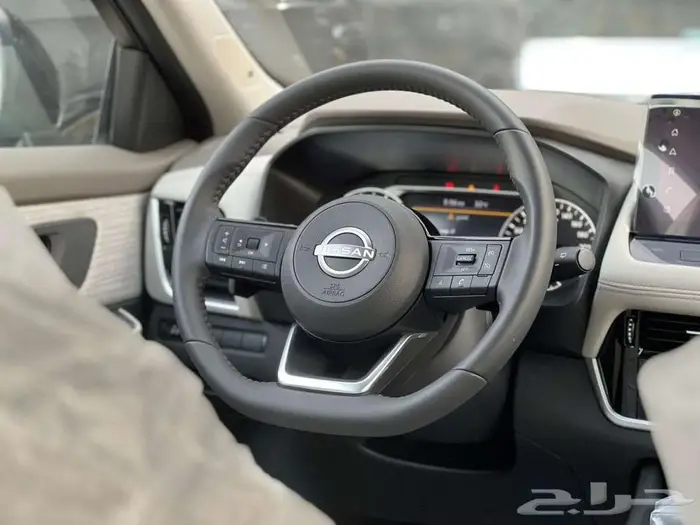 اكس تريل sv 2025 بلس كاش واقساط 7