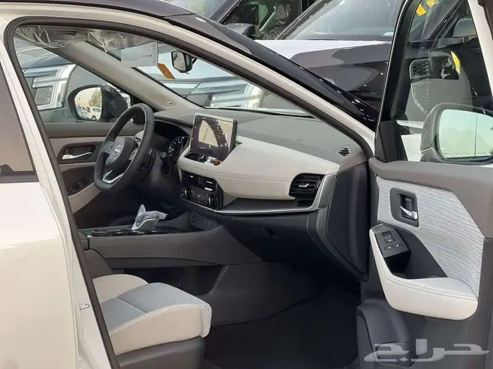 اكس تريل sv 2025 بلس كاش واقساط 6