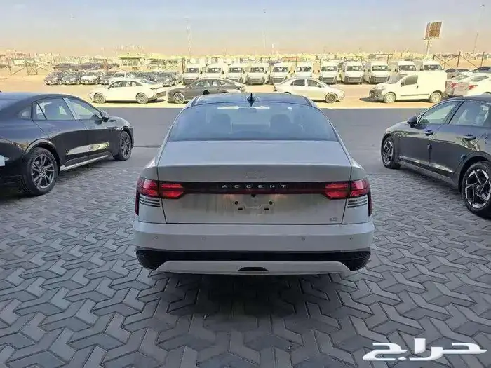 اكسنت فلت 2025 كاش واقساط بأسعار مميزه 4