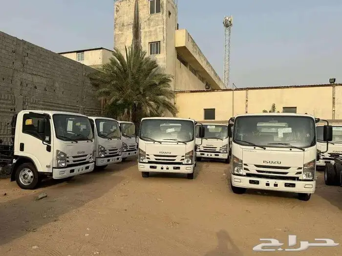 ايسوزو ( دينات   وانيتات  شاحنات   GT   MUX 4