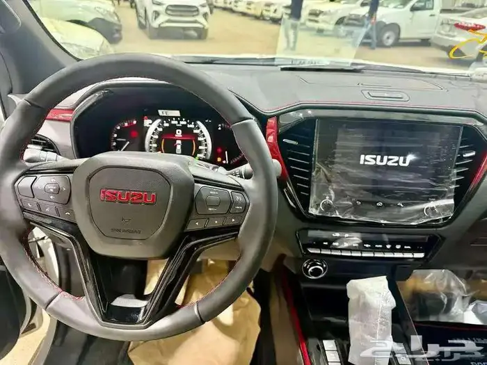 ايسوزو ( دينات   وانيتات  شاحنات   GT   MUX 5