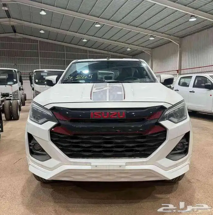ايسوزو ( دينات   وانيتات  شاحنات   GT   MUX 15