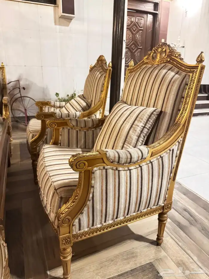 طقم كراسي خشب مع طاولة 1