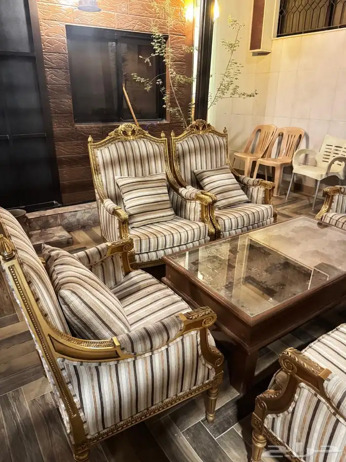 طقم كراسي خشب مع طاولة 0