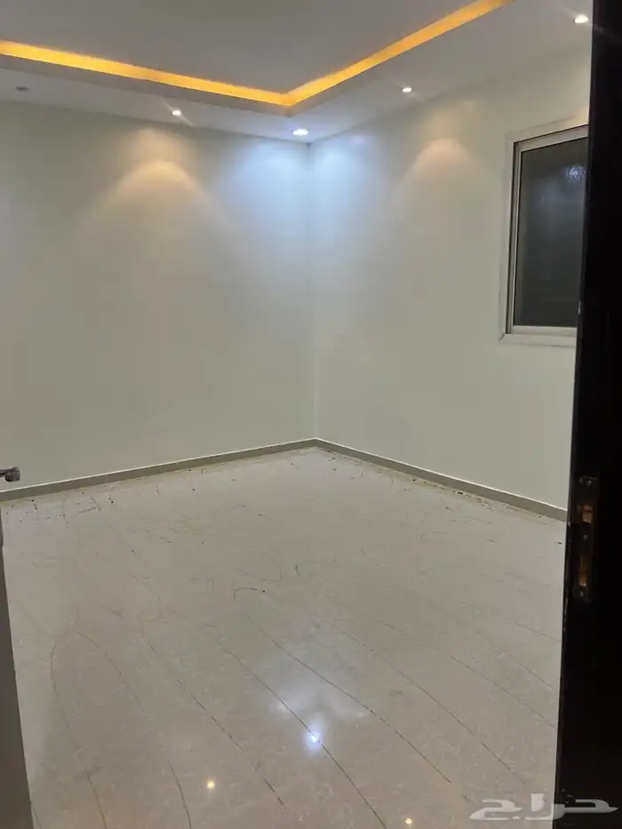 شقه للإيجار حى القادسيه 2