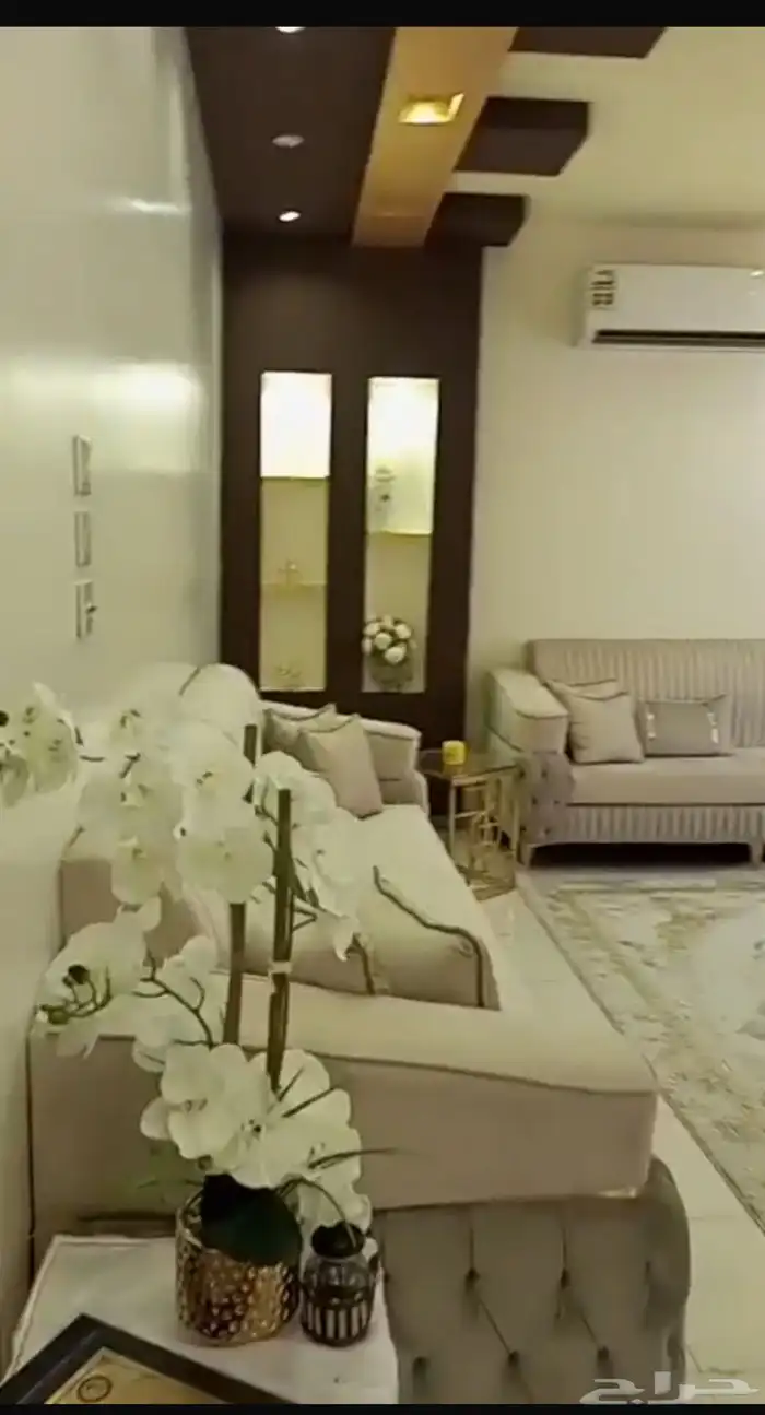 للبيع عمارة سكنية فى حمراء ب دورين وملحق 7