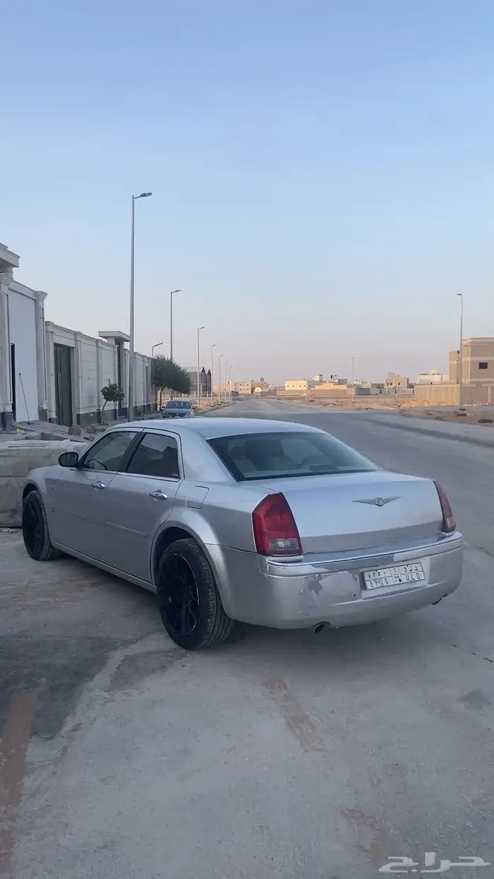 كلايزر 2006 حجم 5.7 هيمي ماشاء الله مايشتكي من شي 0