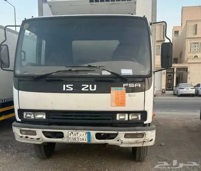 لوري موديل2000ايسوزو 0