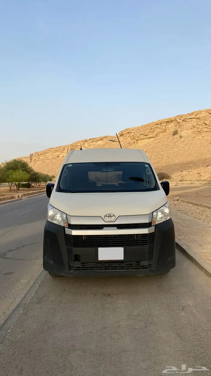 باص تيوتا 2023 1