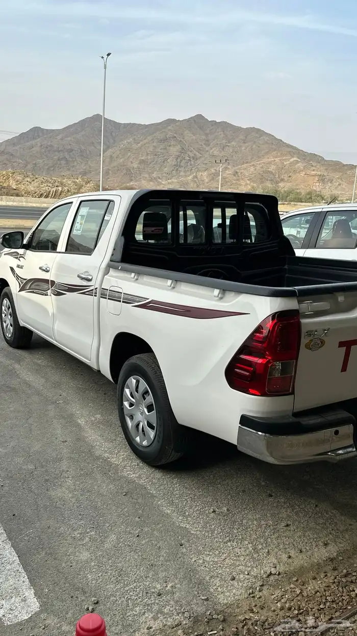 هايلوكس 2025 بنزين طيس اصفار بطاقة كاش وبنك 6