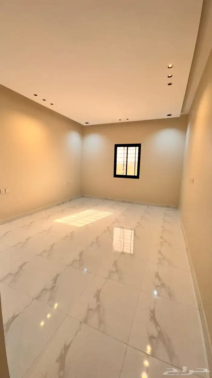 للبيع شقه دور ارضي بحوش كبير بسعر مميز 550 الف 9