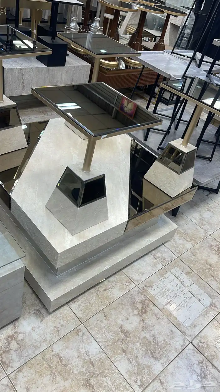 طاولات تفصيل حسب طلب 49