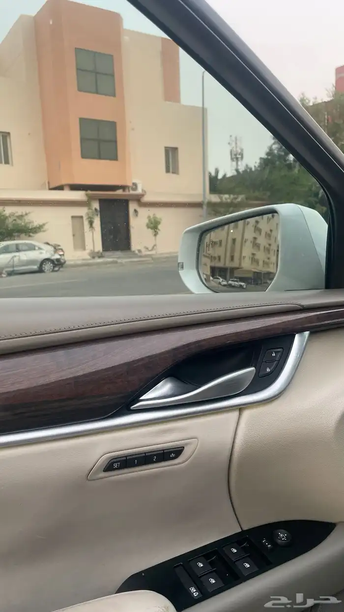 كاديلاك xts v 2016 نضيف جدا 10