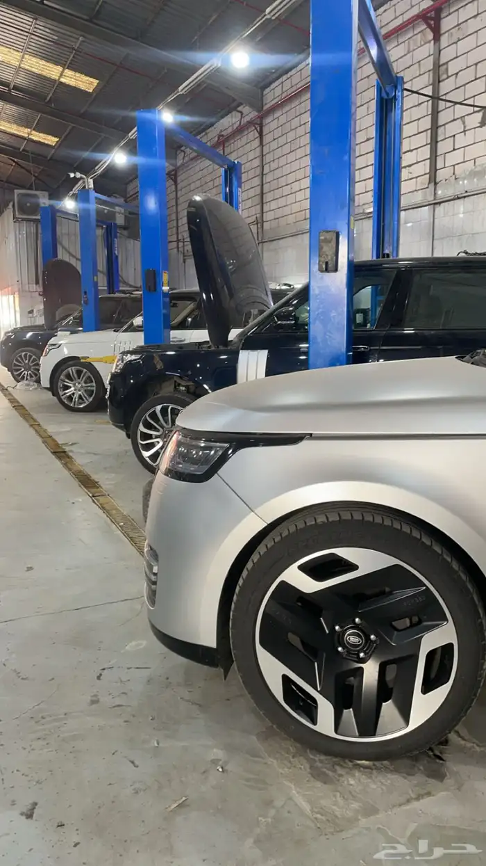 ورشة رنج روفر لصيانة السيارات 8