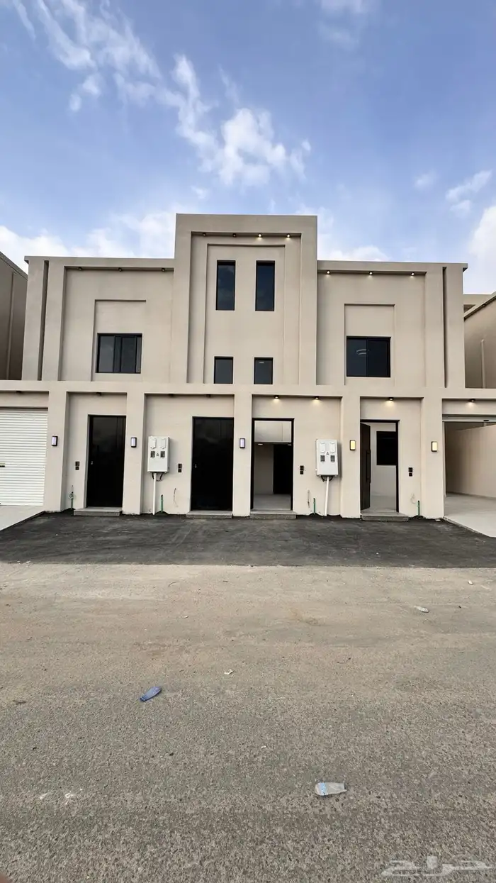 للبيع روف علوى بملحق احدرفيده 0