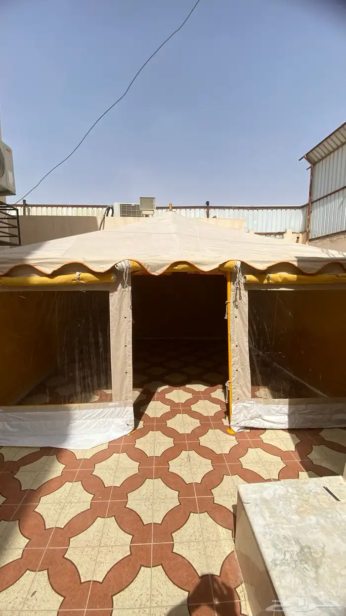خيمة الملكية 0