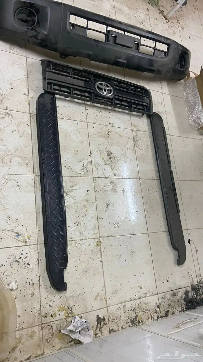 قطع ربع بوليسي مستخدم نظيف 0