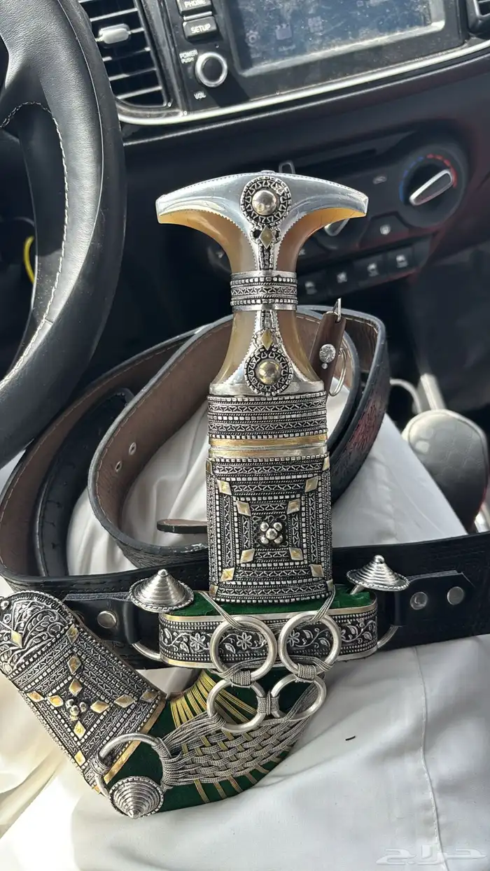 خنجر وتر كفو جدا على السوم 0