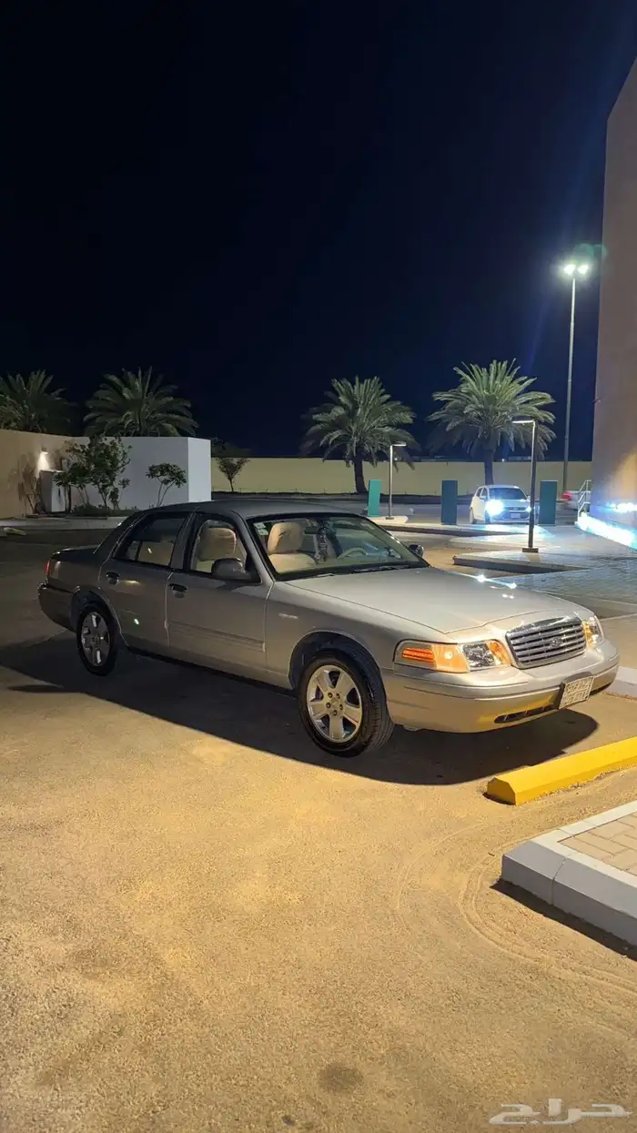 للبيع كراون فكتوريا موديل 2012 موقع -وادي الدواسر سعر17.000 1