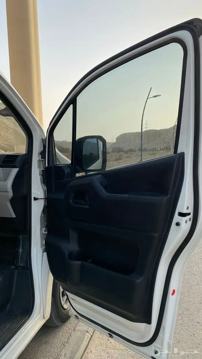 باص تيوتا 2023 14