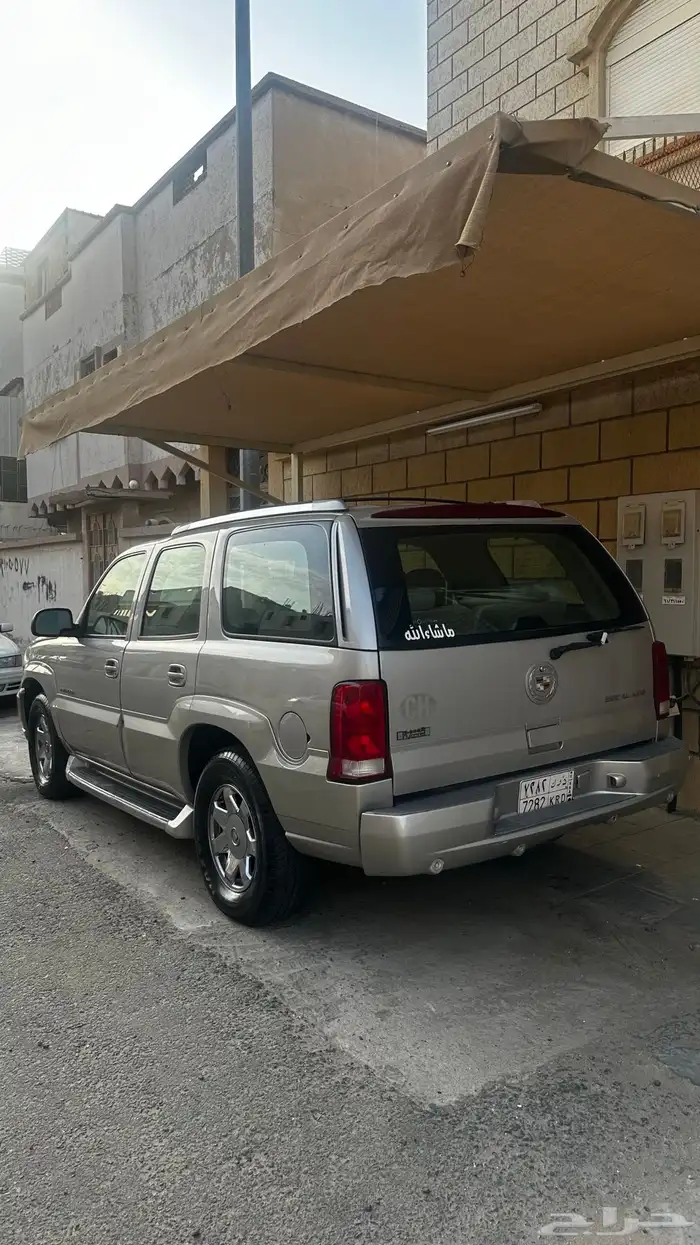 للبيع اسكاليد 2004 5