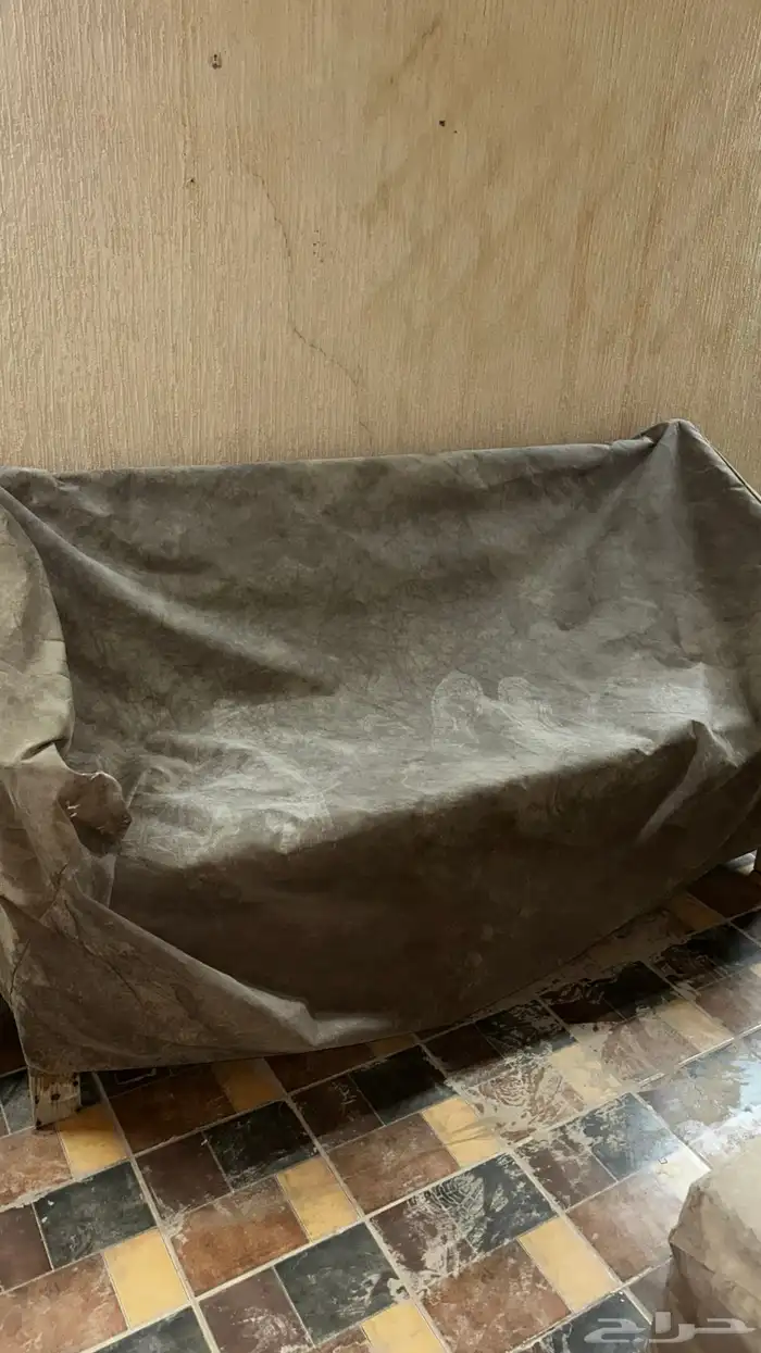 جلسة خارجية حالتها ممتااازة مع غطاء بي في سي 1