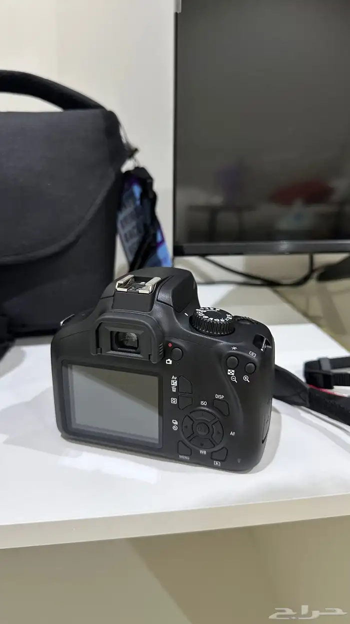 كاميرا كانون d4000 شبه جديدة عدستين 1