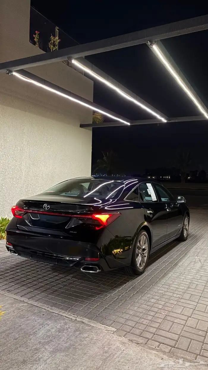 افالون اسود موديل 2022 2