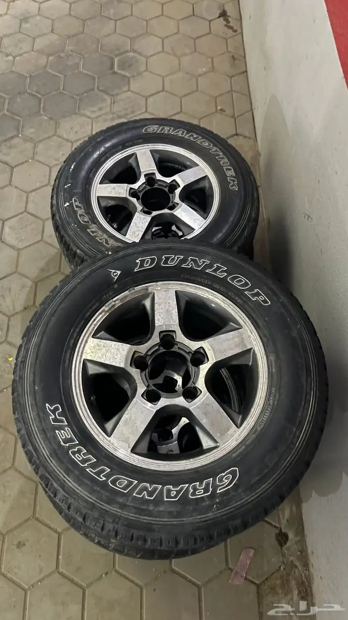 جنوط لكزس مع كفرات Dunlop 2