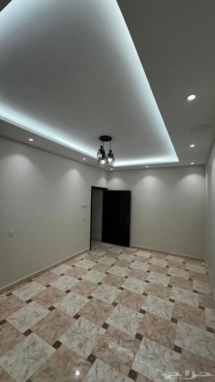 شقه كبيره للايجار بحي طويق مجدده 1