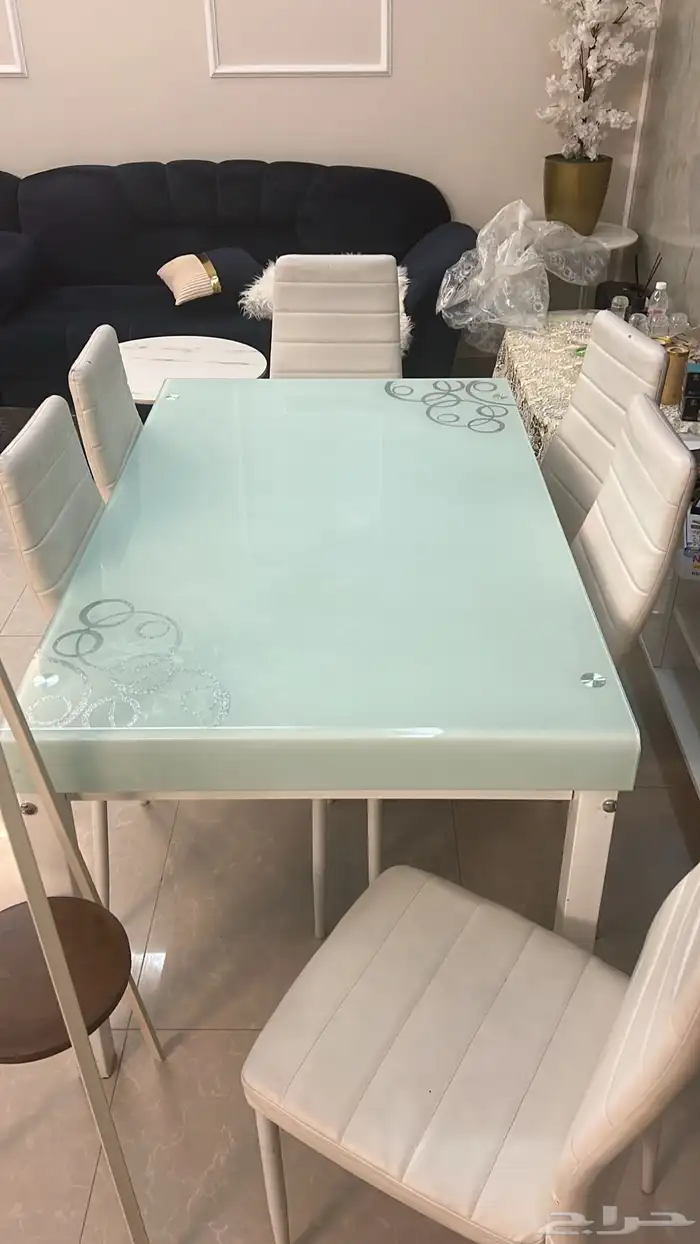 اثاث. طاوله بي ست كراسي نضييفه 0