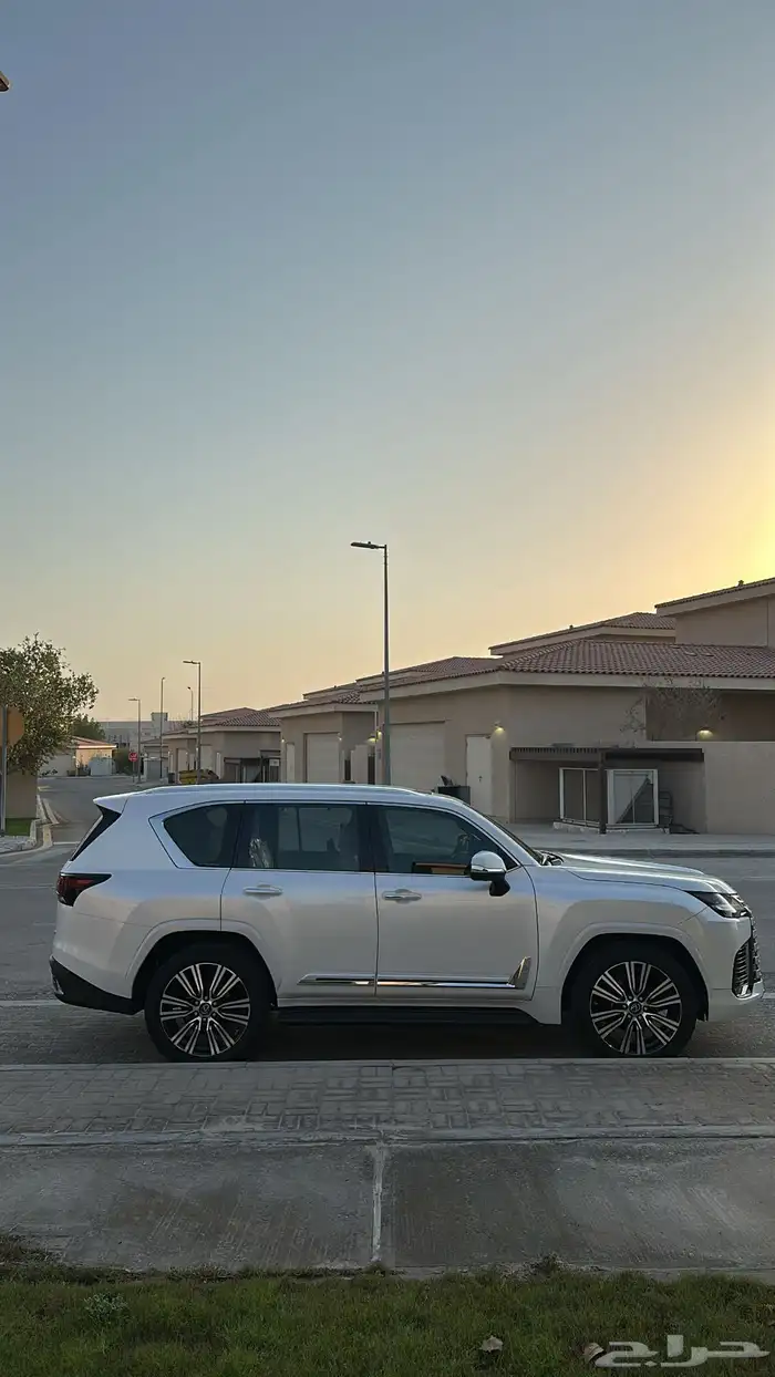 لكزس LX600 BB 2023 8