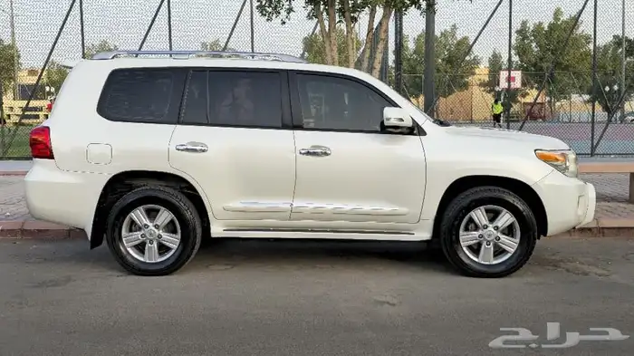 لاندكروزر 2014 GXR3 11