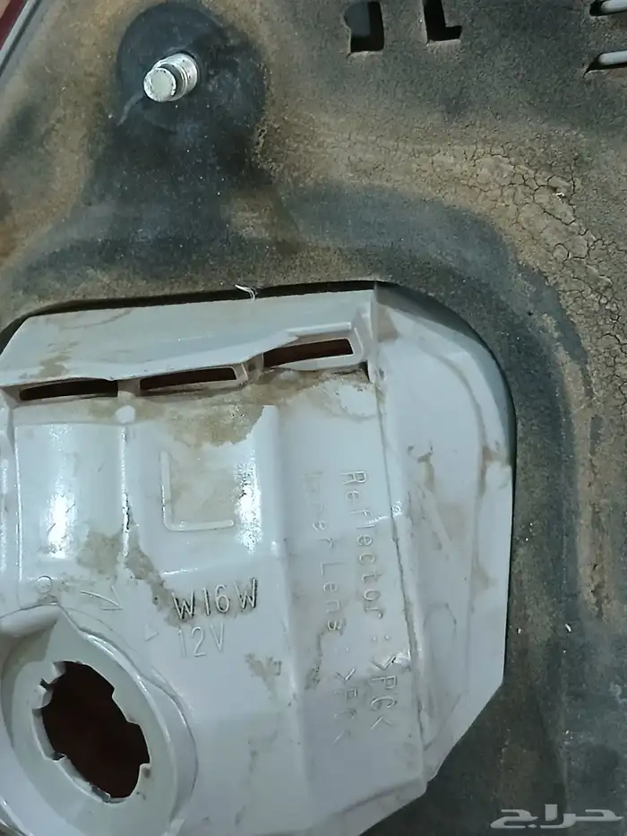 اسطبات تركب على شنطة الكورولا 2