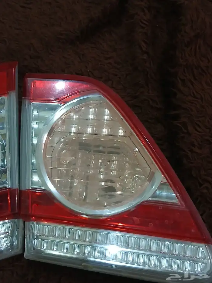 اسطبات تركب على شنطة الكورولا 0