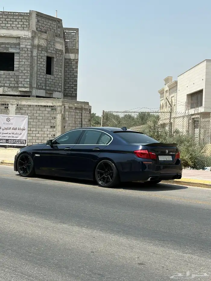 الفئة الخامسة 550i (السيارة نادرة)بيع او بدل بموتر عائلي 11