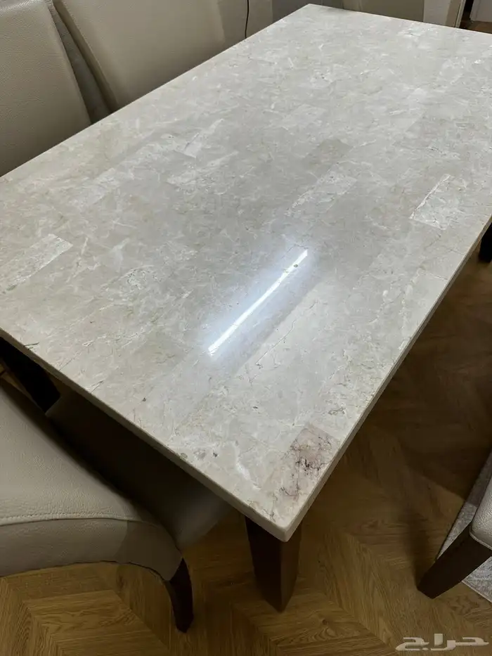 طاولة طعام 0