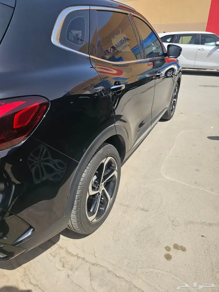 MG HS FULL OPTION 1