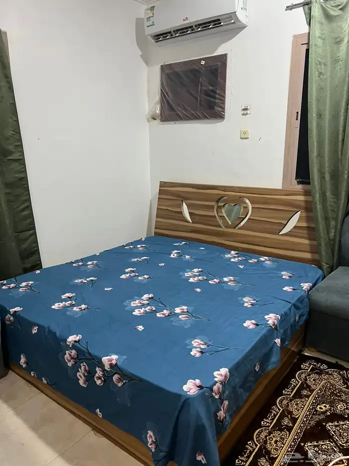 سرير كبير بدون مرتبه 0