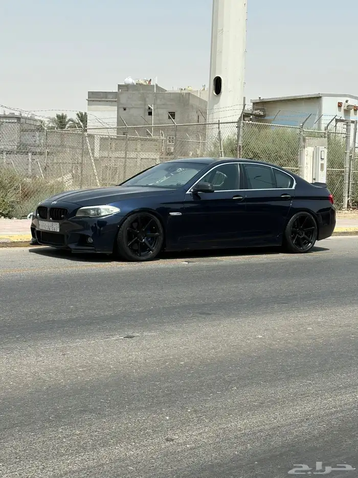 الفئة الخامسة 550i (السيارة نادرة)بيع او بدل بموتر عائلي 7