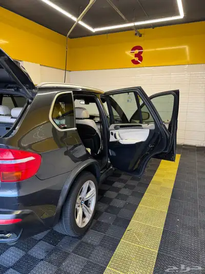 BMW X5 10 year edition 2010 بي ام دبليو اكس فايف index