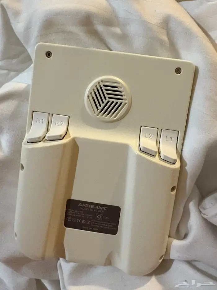 جهاز العاب محاكي RG406V باللون الابيض البيج 1
