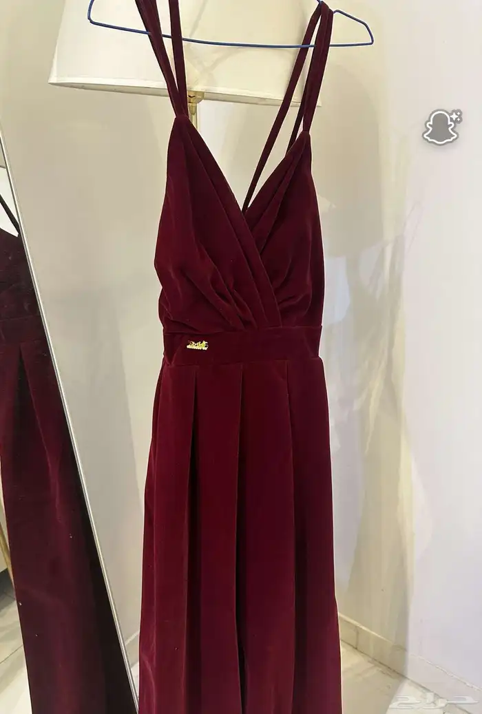 فستان لون الهبه برغندي 1