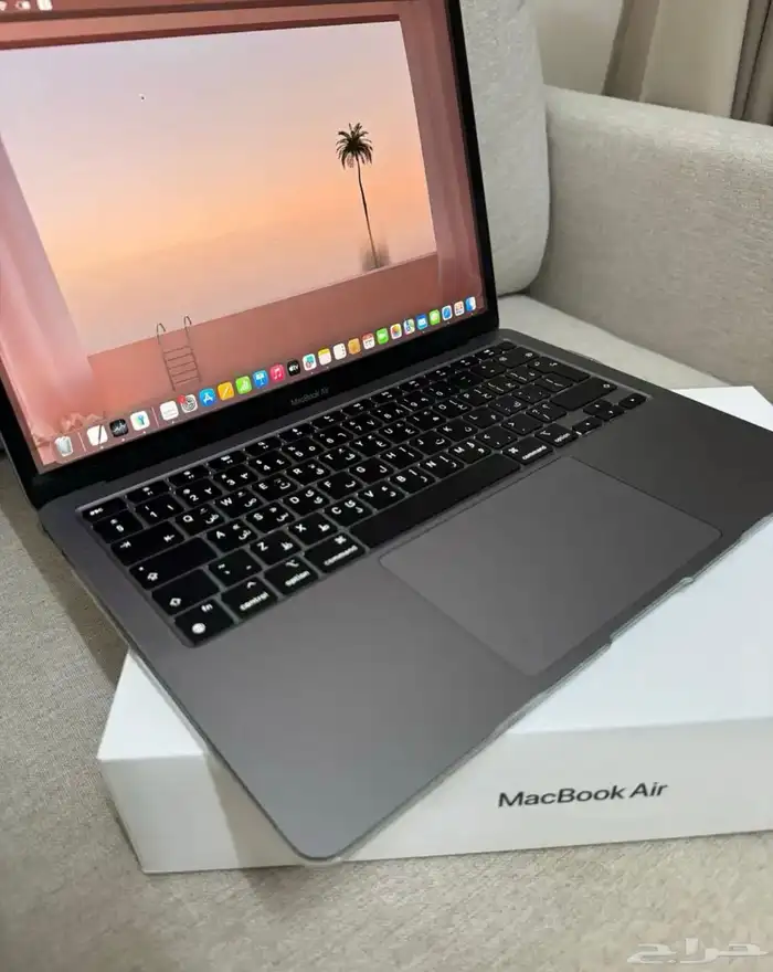 ماك بوك إير M1 - 256GB - نظيف جدا 1